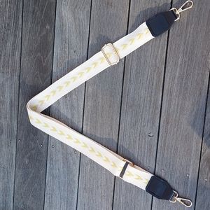 💛 Yellow Heart Bag Strap